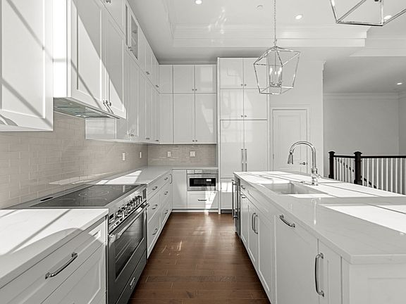 4th image of 20 Mechanic St #3