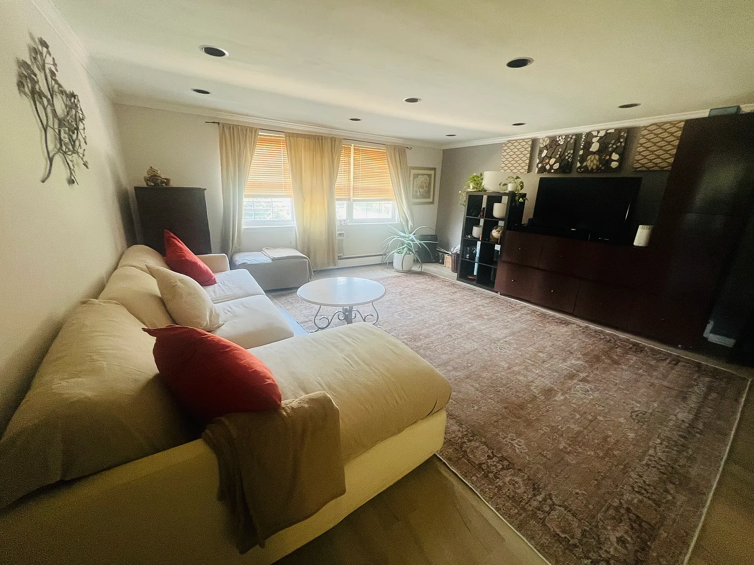 2 bed, 945 sqft, $2,100 — Photo 3