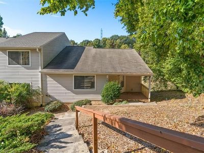 3656 Heathrow Dr, Winston Salem, NC, 27127