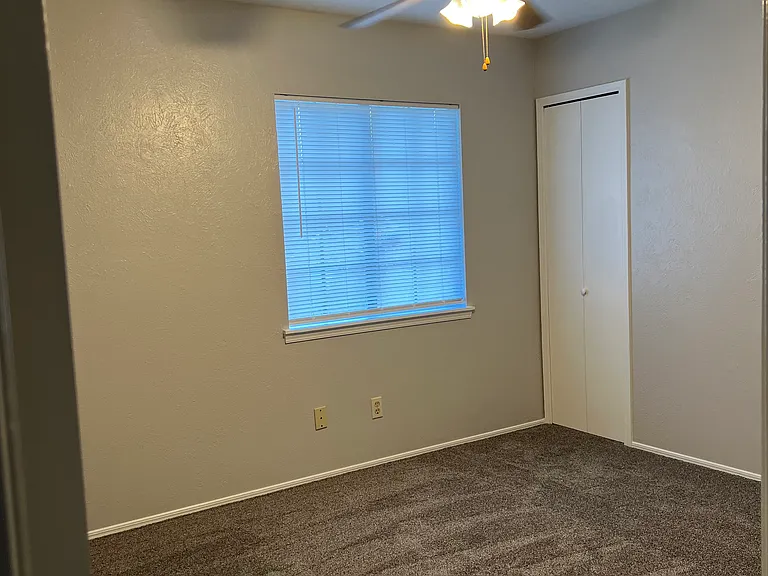 1519 Carlsbad Dr — Photo 19