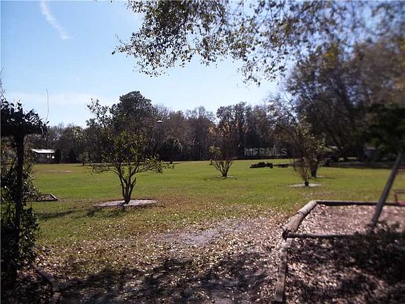 2nd image of 4560 Meadowood Dr