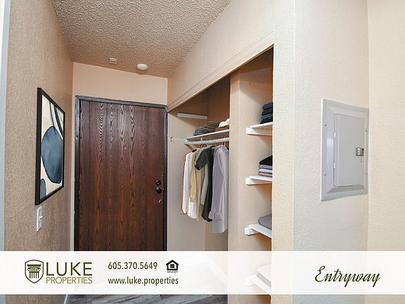 3rd image of 401 S Sycamore Ave #103