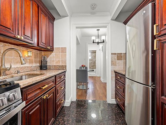 4th image of 84-50 169th St #611