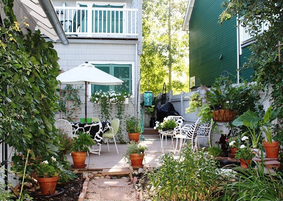 Great Rear Yard