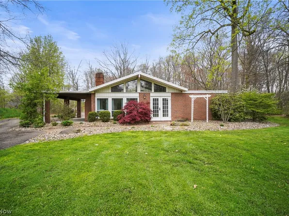 2021 Mount Pleasant St NE, Canton, OH 44721