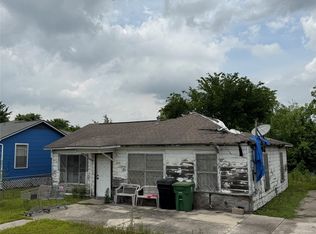 8101 Darlington Dr, Houston, TX 77028