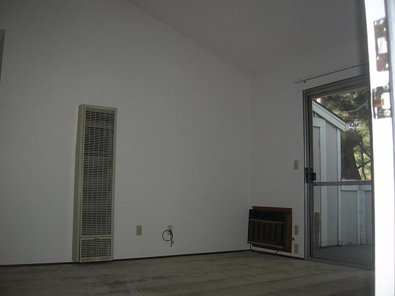 5th image of 1054 Tekman Dr