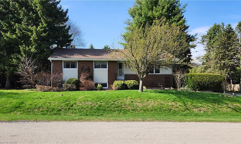 1st image of 347 Clarendon Dr