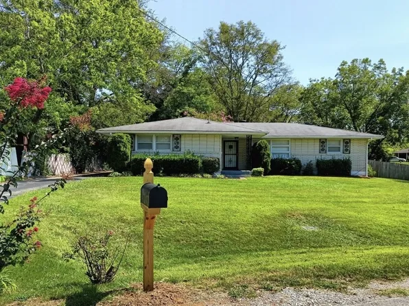 417 Bonnawood Ct, Hermitage, TN 37076