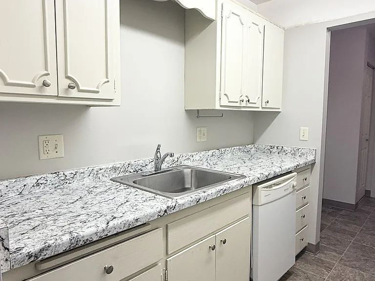 2050 Allen Blvd #26 — Photo 6