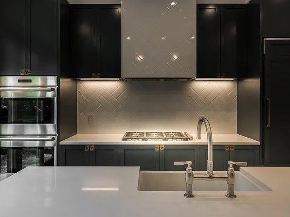 206 8th Street image 9 of 35