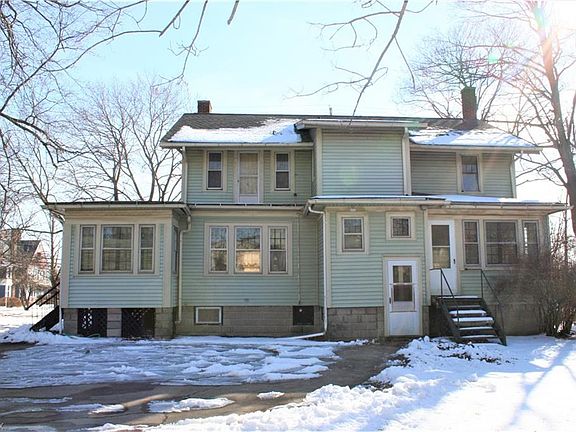 3rd image of 681 W Liberty St