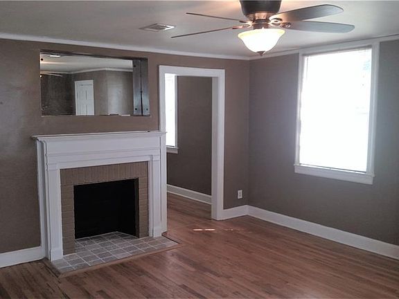 5th image of 2335 Woodlawn St