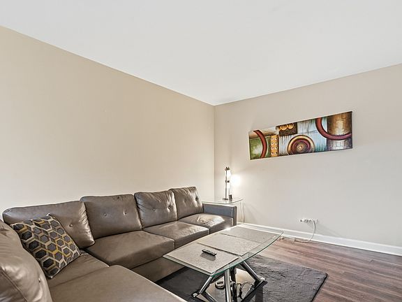 5th image of 9725 S Keeler Ave #6209