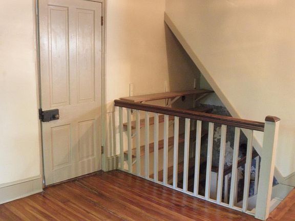 5th image of 1035 W Chelten Ave #4
