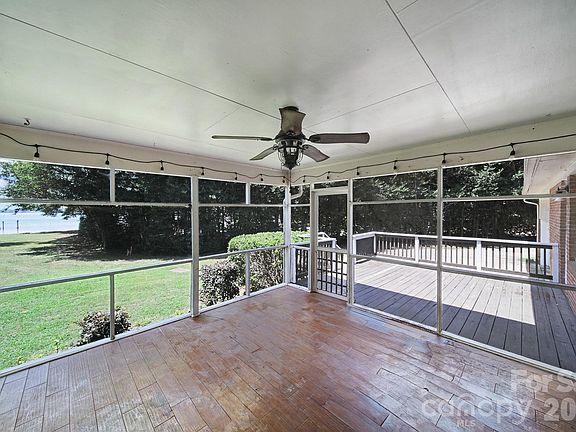 5th image of 704 Isle Of Pines Rd
