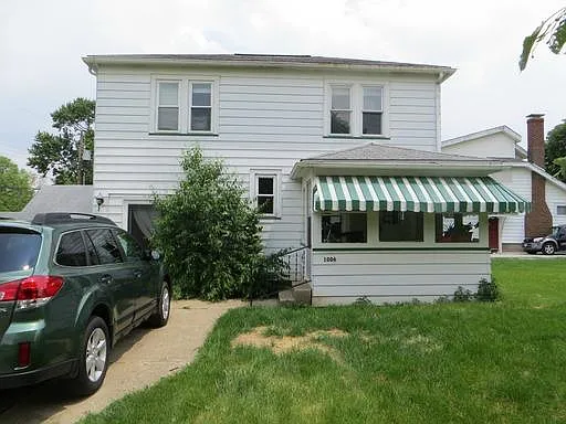 1006 S Prairie St photo 1