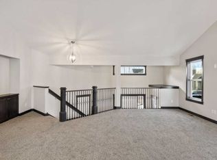 9210 Hamlet Ave S, Cottage Grove, MN 55016