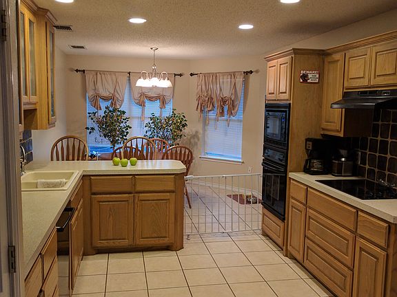 Kitchen and Breakfast Nook