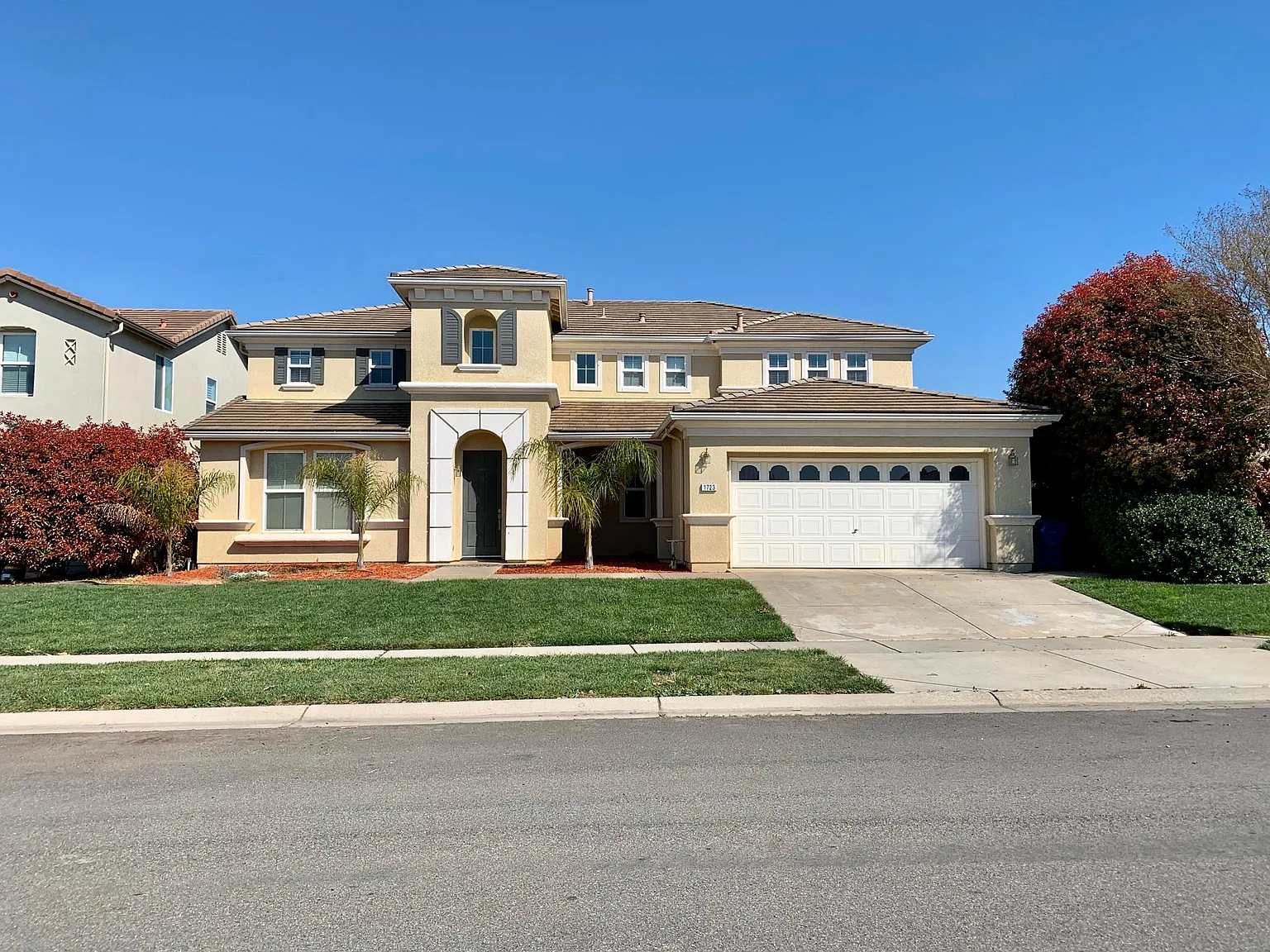 1723 Belvedere Way photo 1