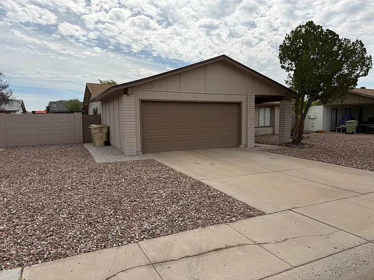 10021 N 47th Dr — Photo 20