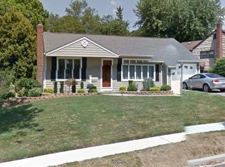 41 Ridge Rd, Farmingdale, NY 11735