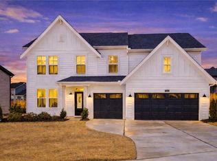 709 Michigan Cir, Hoschton, GA 30548