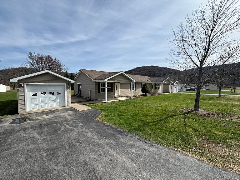 84-74 Kirstens Way — Photo 8