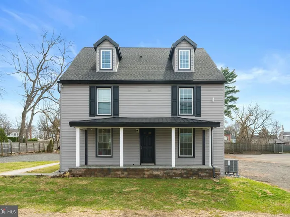 2210 New Falls Rd #A, Levittown, PA 19056