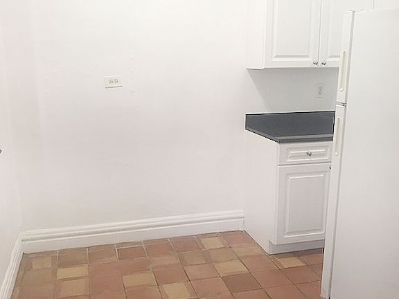 4th image of 72 Barrow St APT 3T