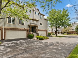 282 Monarch Dr Unit 24, Streamwood, IL 60107