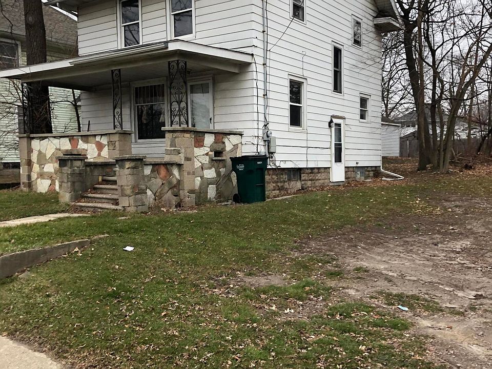 1st image of 1334 W Saint Joseph St