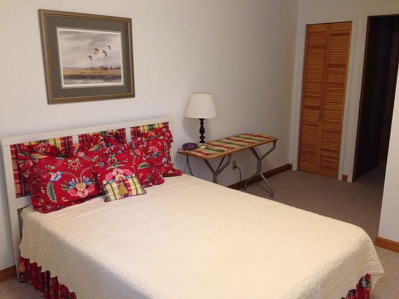 Guest room. 