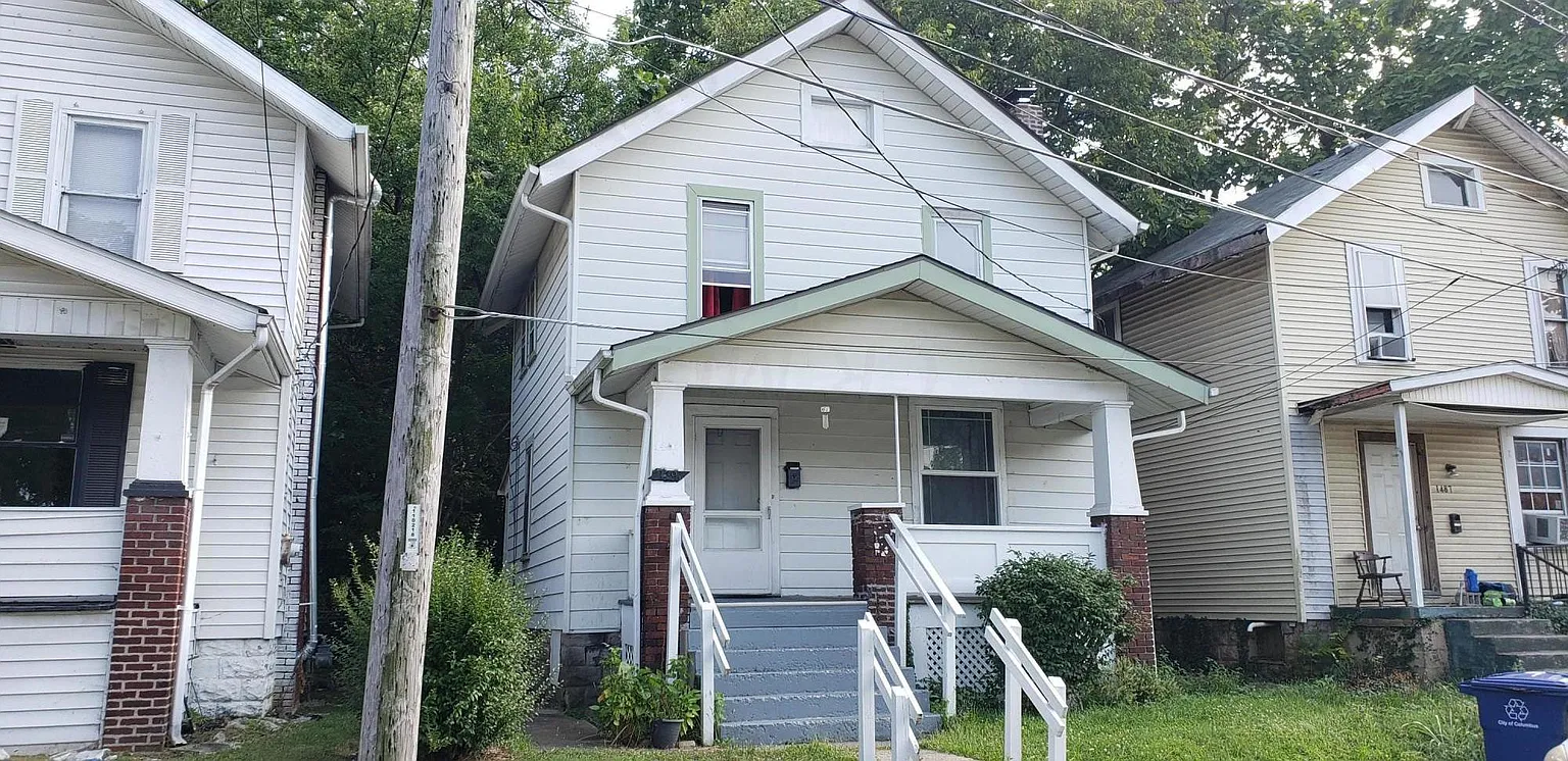 1491 Granville St photo 1