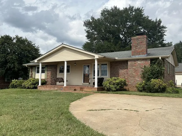 302 West Rd, Greer, SC 29650