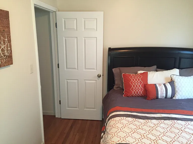 2318 12th Ave #6 — Photo 1