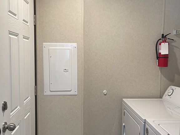 5th image of 9910 Geraldine St #361