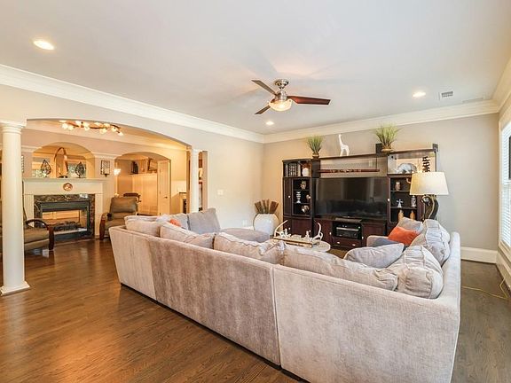 5th image of 2758 Durham Dr NE #4