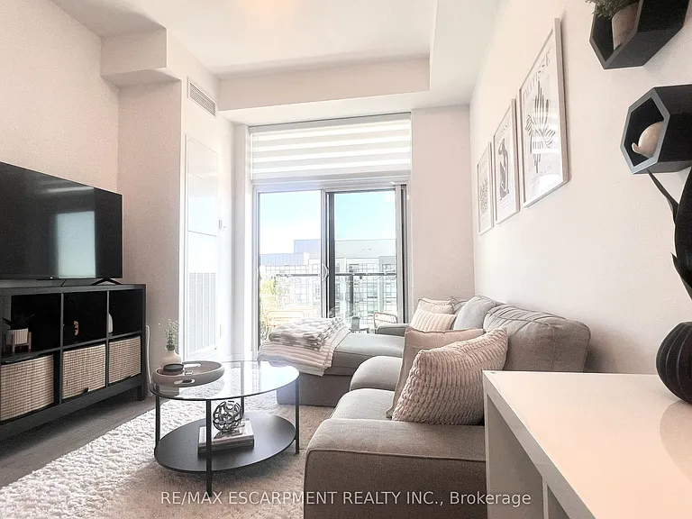 460 Dundas St E #1208 — Photo 6