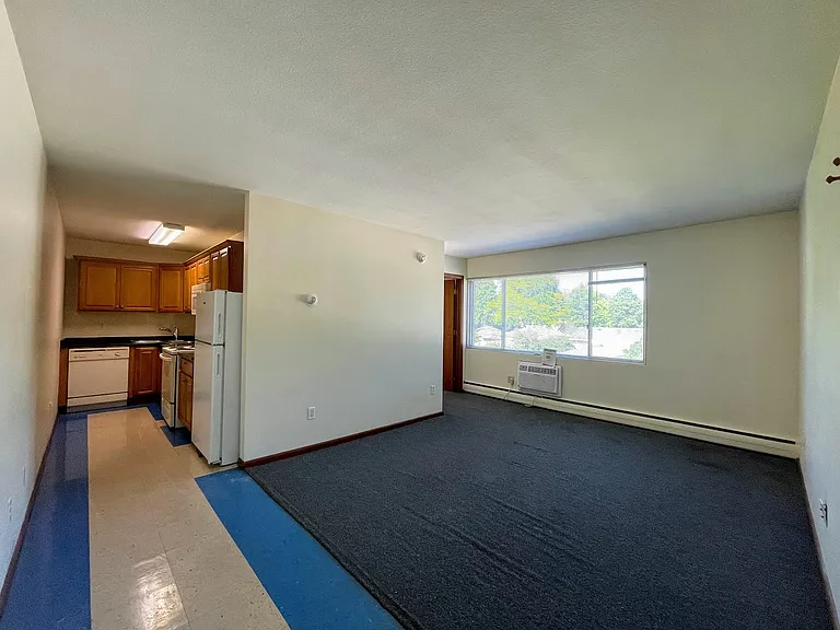 840 18th Ave SE — Photo 38