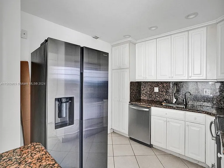 300 Bayview Dr #906 — Photo 19