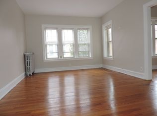 832 Reba Pl #11, Evanston, IL 60202