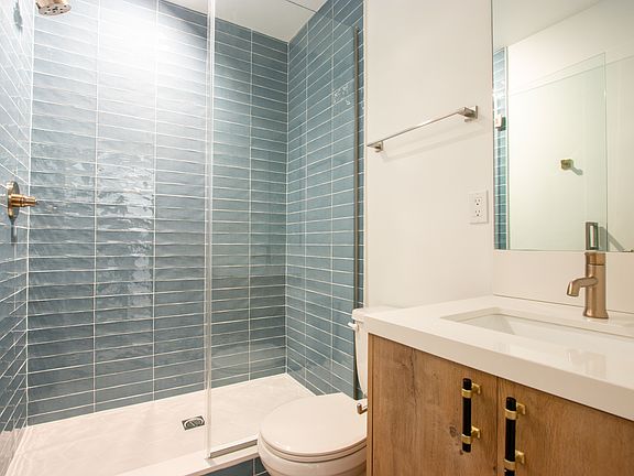 5th image of 3305 Primera Ave #3309