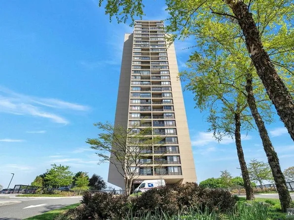 5 Horizon Rd APT 804, Fort Lee, NJ 07024