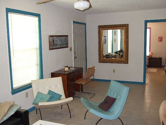 5th image of 111 Valley View Dr