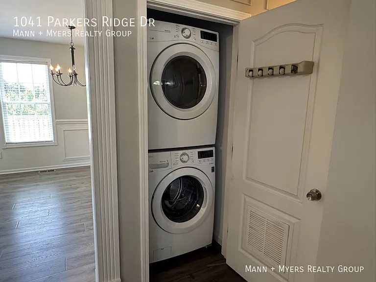 1041 Parkers Ridge Dr — Photo 18