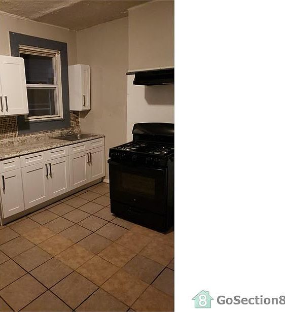 1st image of 15 Farley Ave APT 2