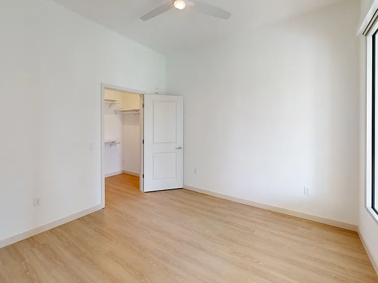 101 N Meridian — Photo 121