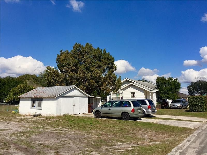 2nd image of 1001 Lake Ave