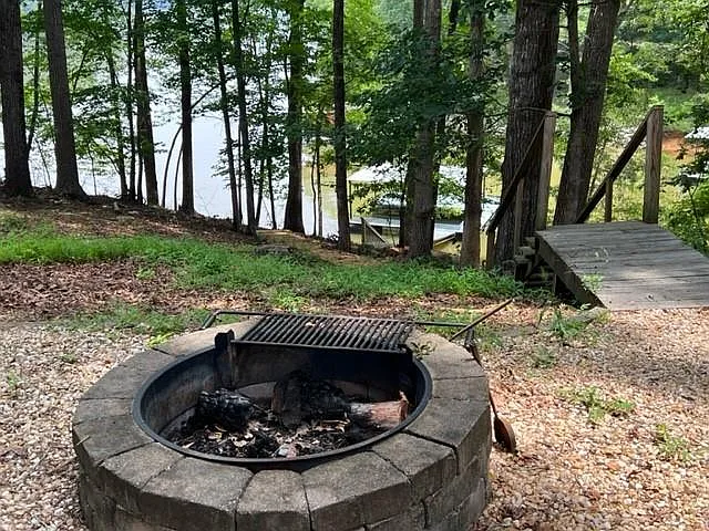 8010 Hickory Ct — Photo 1